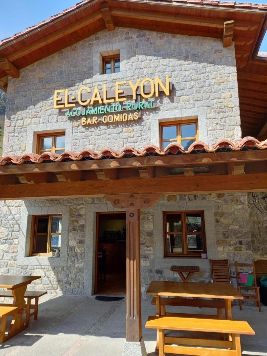 El Caleyon Panzió Bulnes Kültér fotó